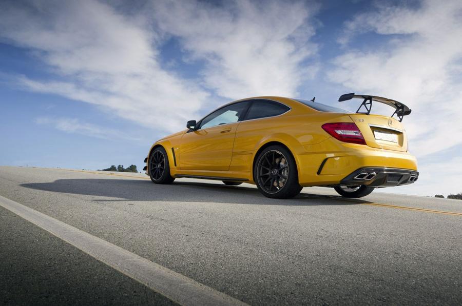  Mercedes-Benz C63 AMG Coupe Black Series 2012 года  (фото 2 из 66)